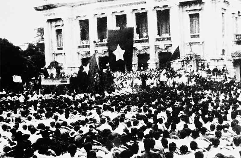 Kỷ niệm cách mạng tháng 8 thành công